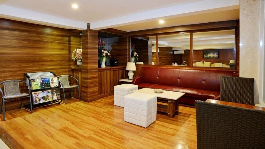 Grand Kasira Hotel Jakarta Luaran gambar
