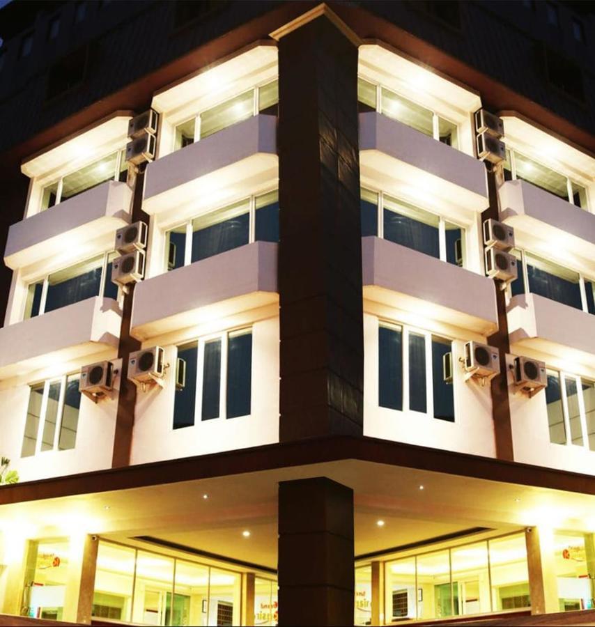 Grand Kasira Hotel Jakarta Luaran gambar