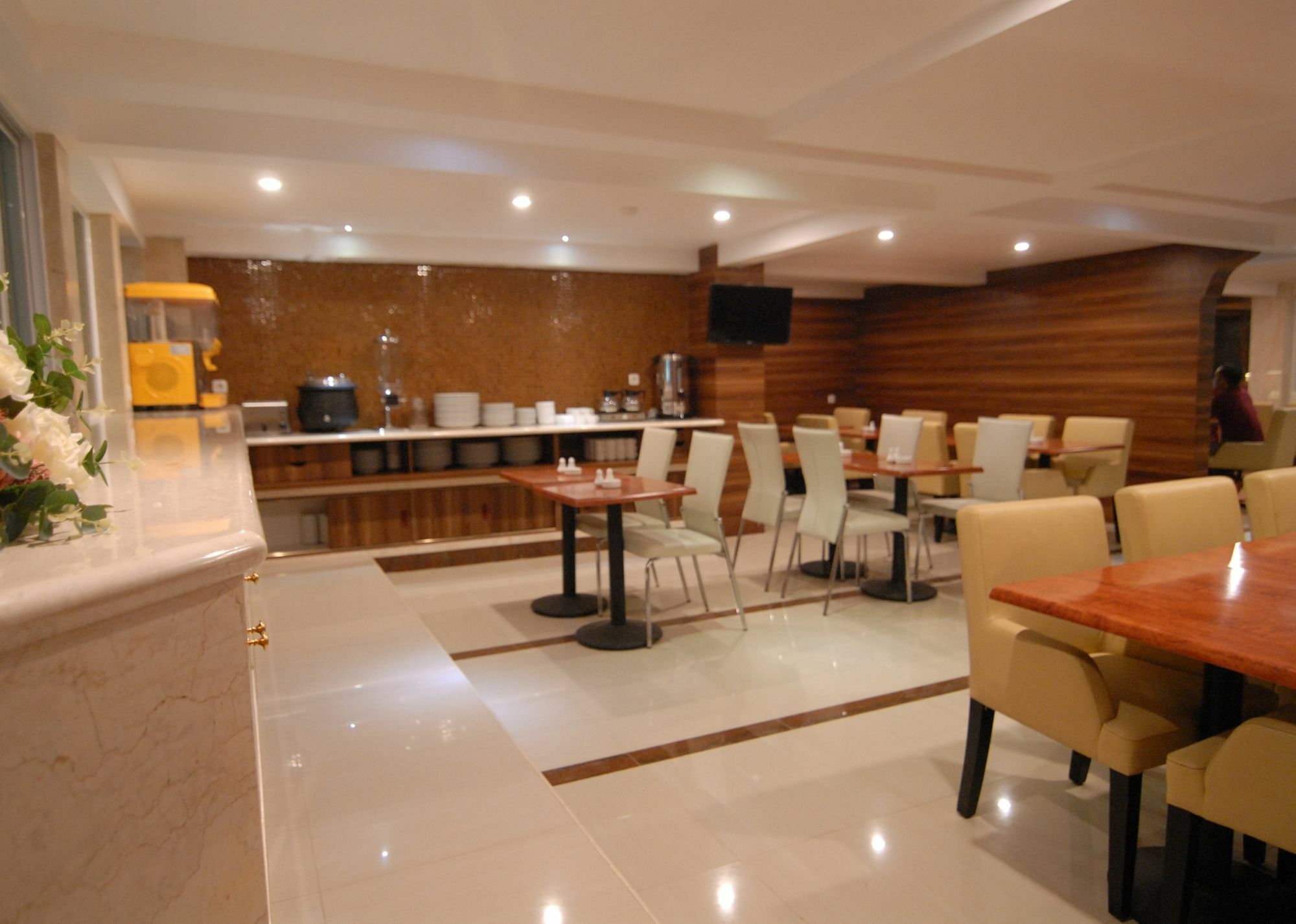 Grand Kasira Hotel Jakarta Luaran gambar