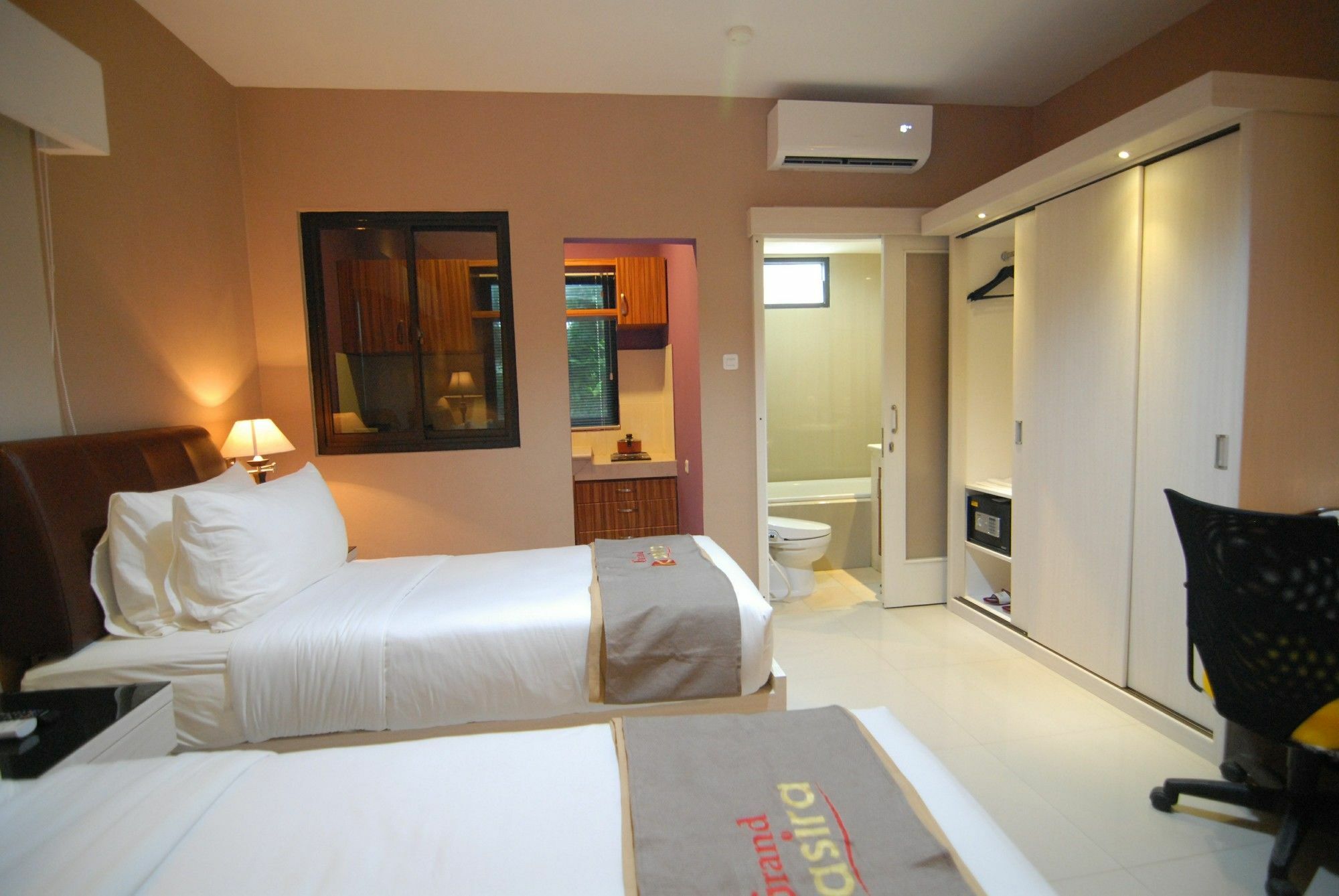 Grand Kasira Hotel Jakarta Luaran gambar